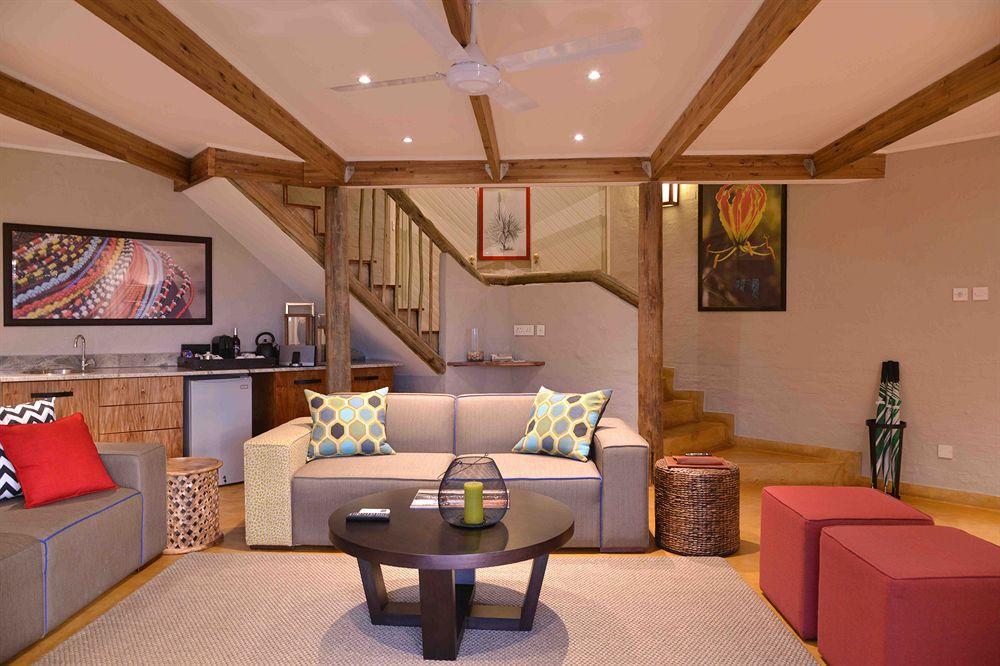 Victoria Falls Safari Suites Buitenkant foto