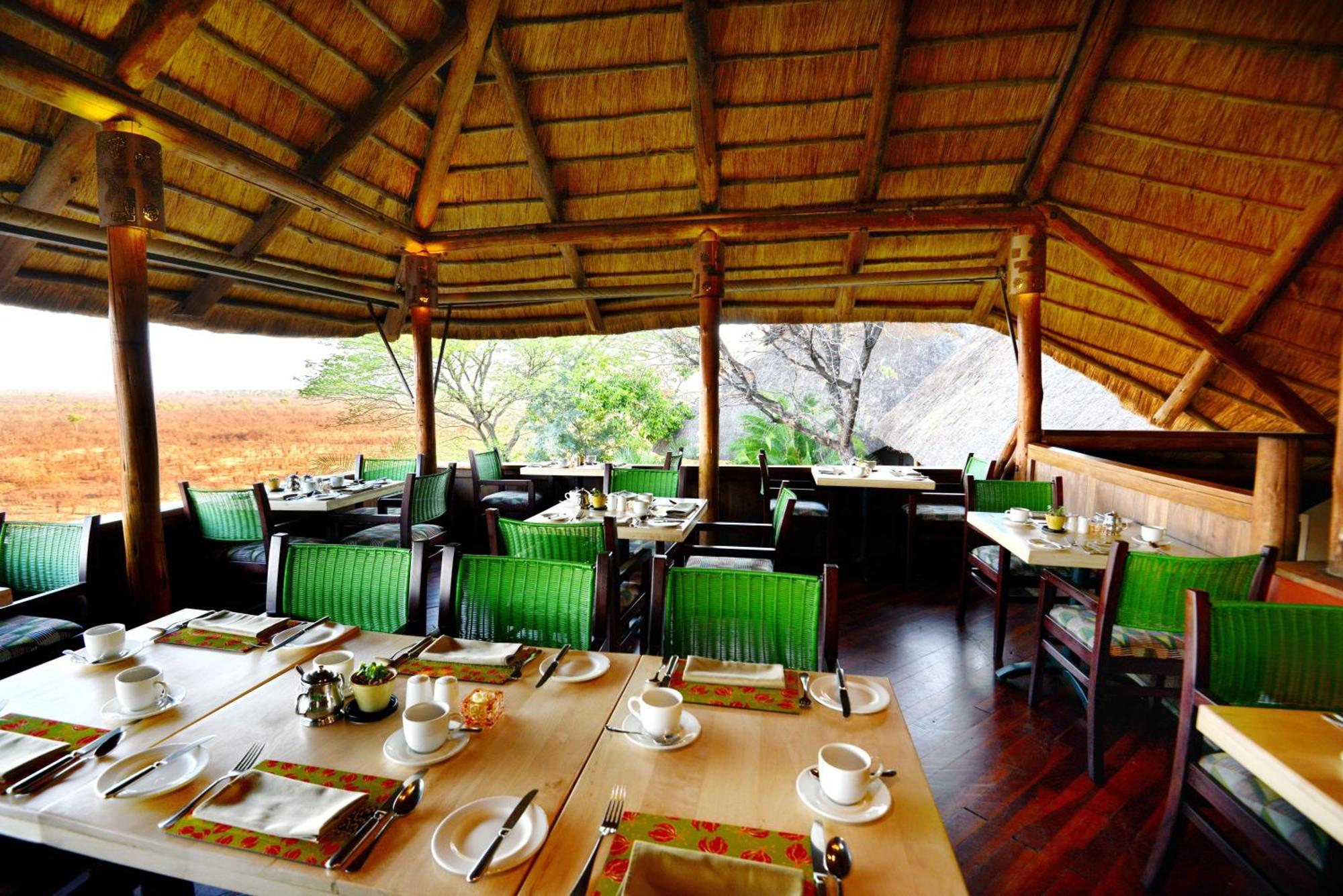 Victoria Falls Safari Suites Buitenkant foto