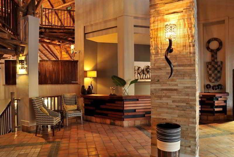 Victoria Falls Safari Suites Buitenkant foto
