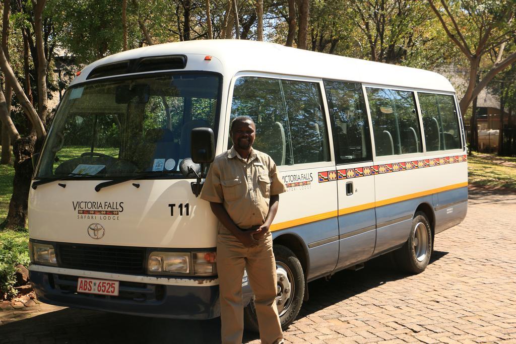 Victoria Falls Safari Suites Buitenkant foto