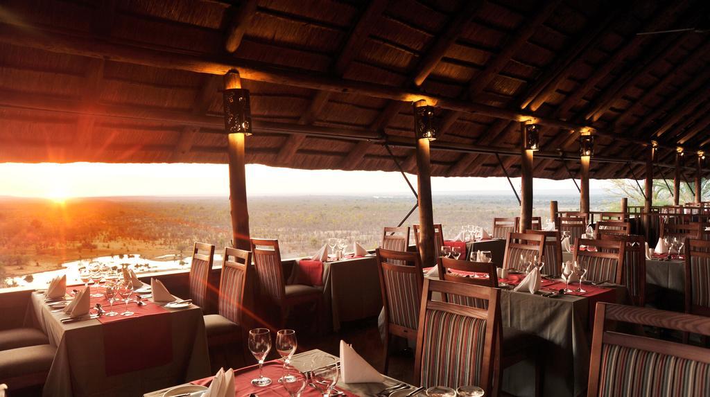 Victoria Falls Safari Suites Buitenkant foto