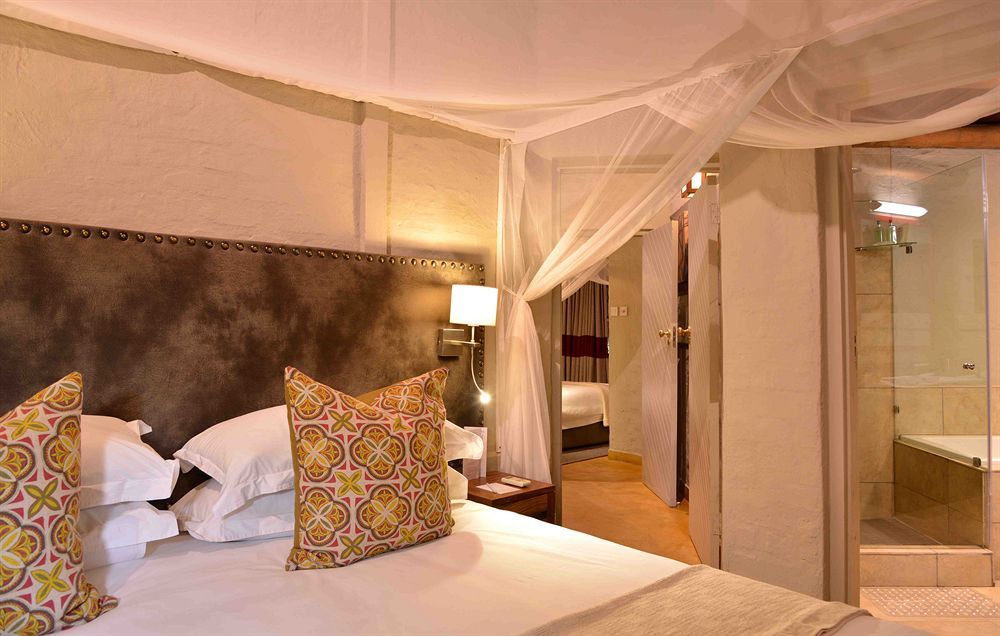 Victoria Falls Safari Suites Buitenkant foto