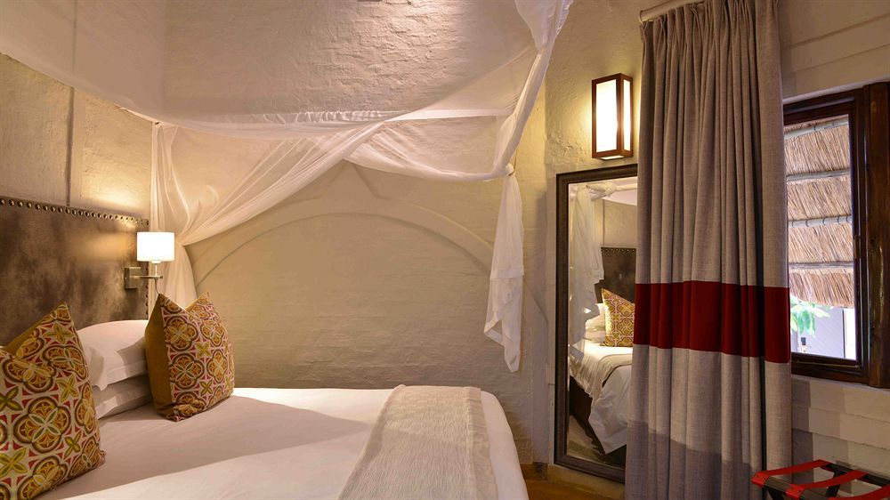 Victoria Falls Safari Suites Buitenkant foto